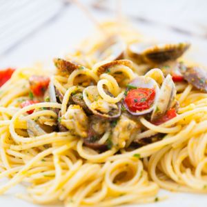 Spaghetti alle vongole e bottarga