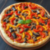 Pomodoro, fior di latte, funghi, peperoni