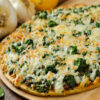 Pomodoro, fior di latte, spinaci e gorgonzola