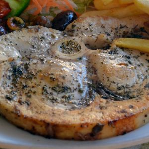 Trancio di pesce spada alla livornese